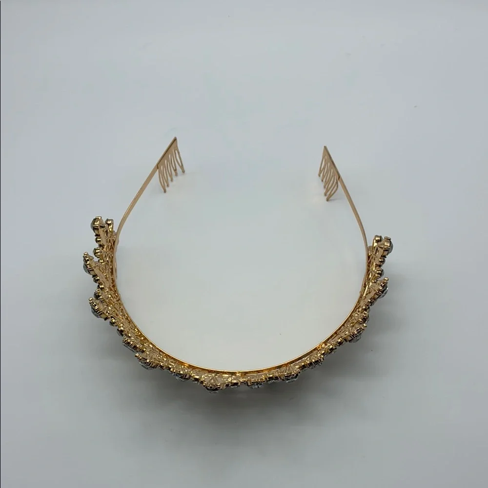 Like new Tiara hair accessory